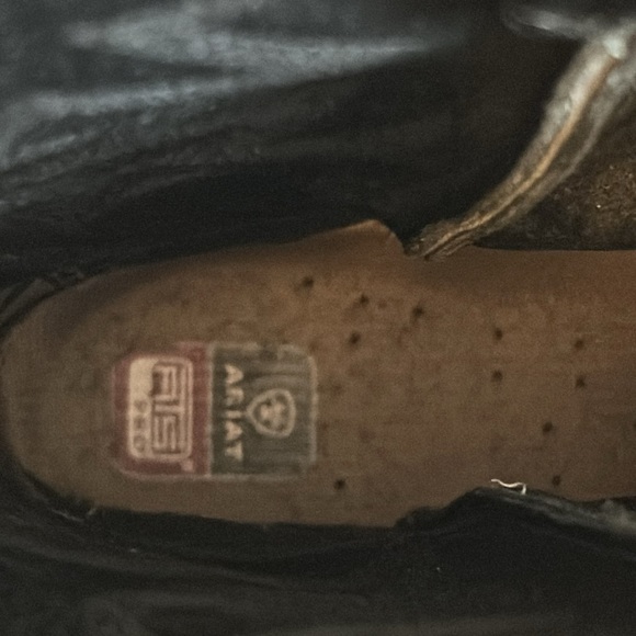Ariat Heritage R Toe Black Leather Western Boots main image 5